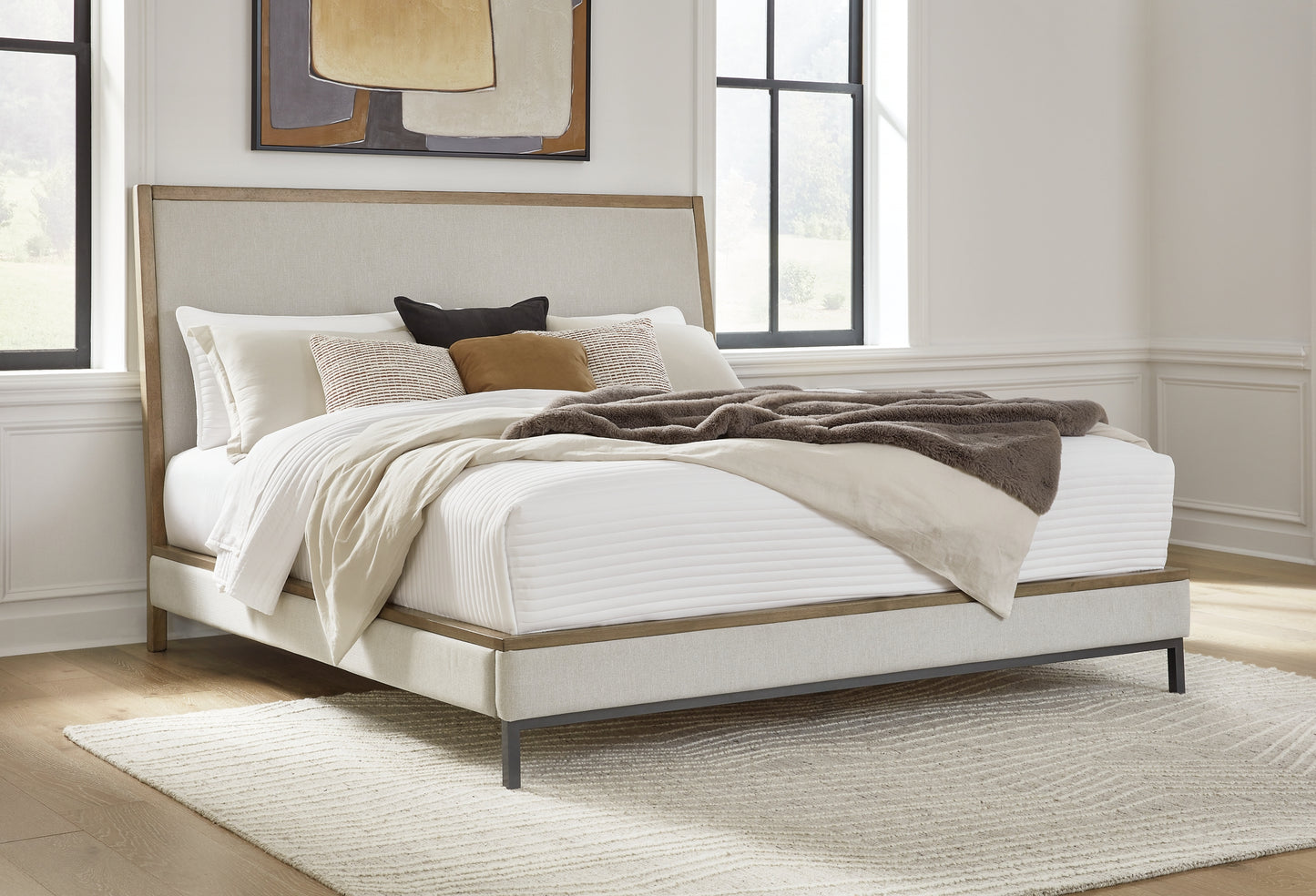 Tomtyn  Upholstered Bed Benchcraft®