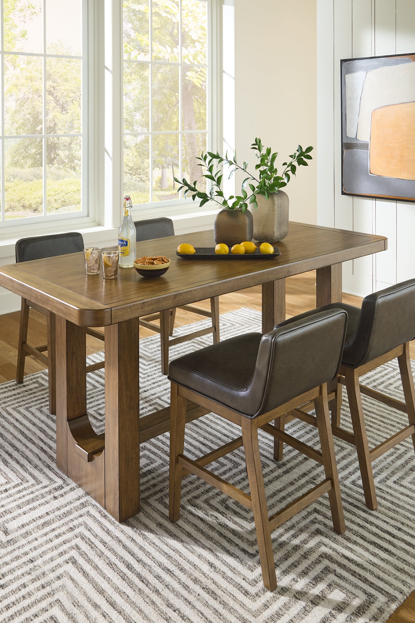 Cabalynn Counter Height Dining Table and 4 Barstools Signature Design by Ashley®