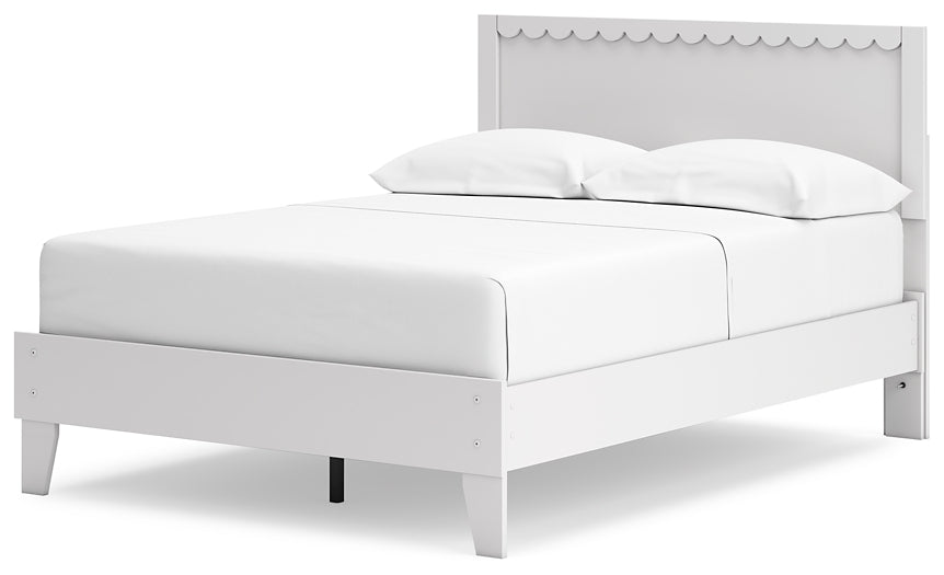 Hallityn Full Panel Platform Bed with Dresser, Chest and Nightstand Signature Design by Ashley®