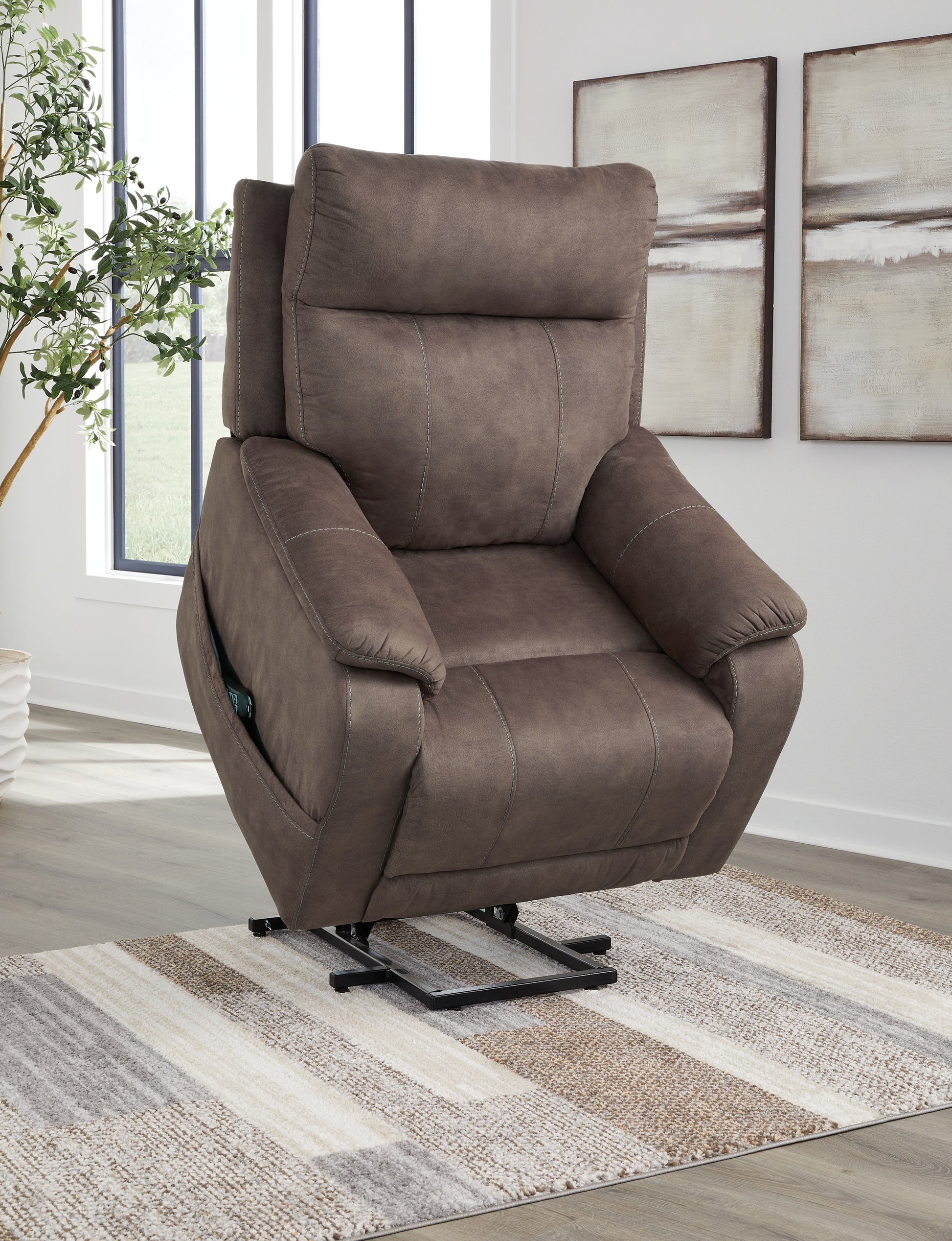 Crestmeade Power Lift Recliner Signature Design by Ashley®