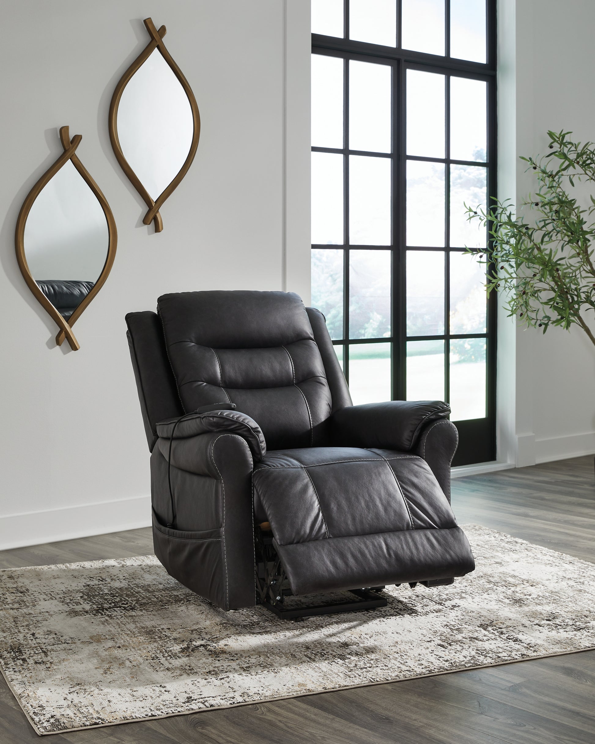 Oatman Power Lift Recliner Signature Design by Ashley®