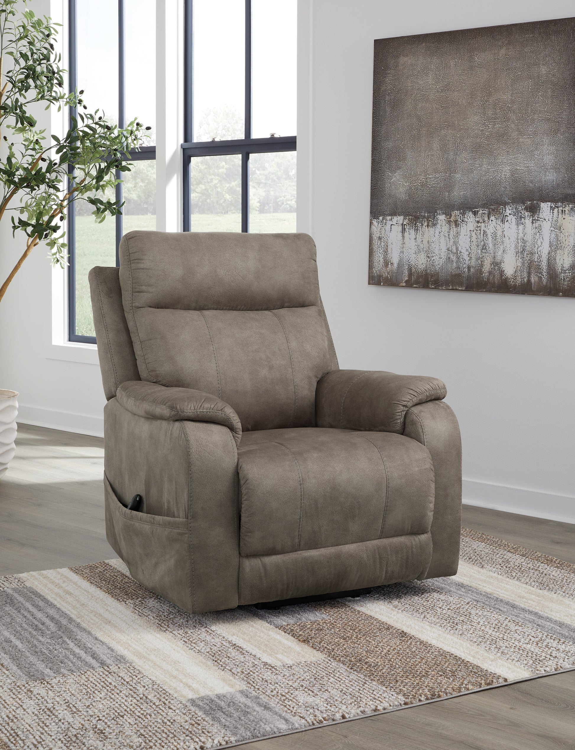 Crestmeade Power Lift Recliner Signature Design by Ashley®