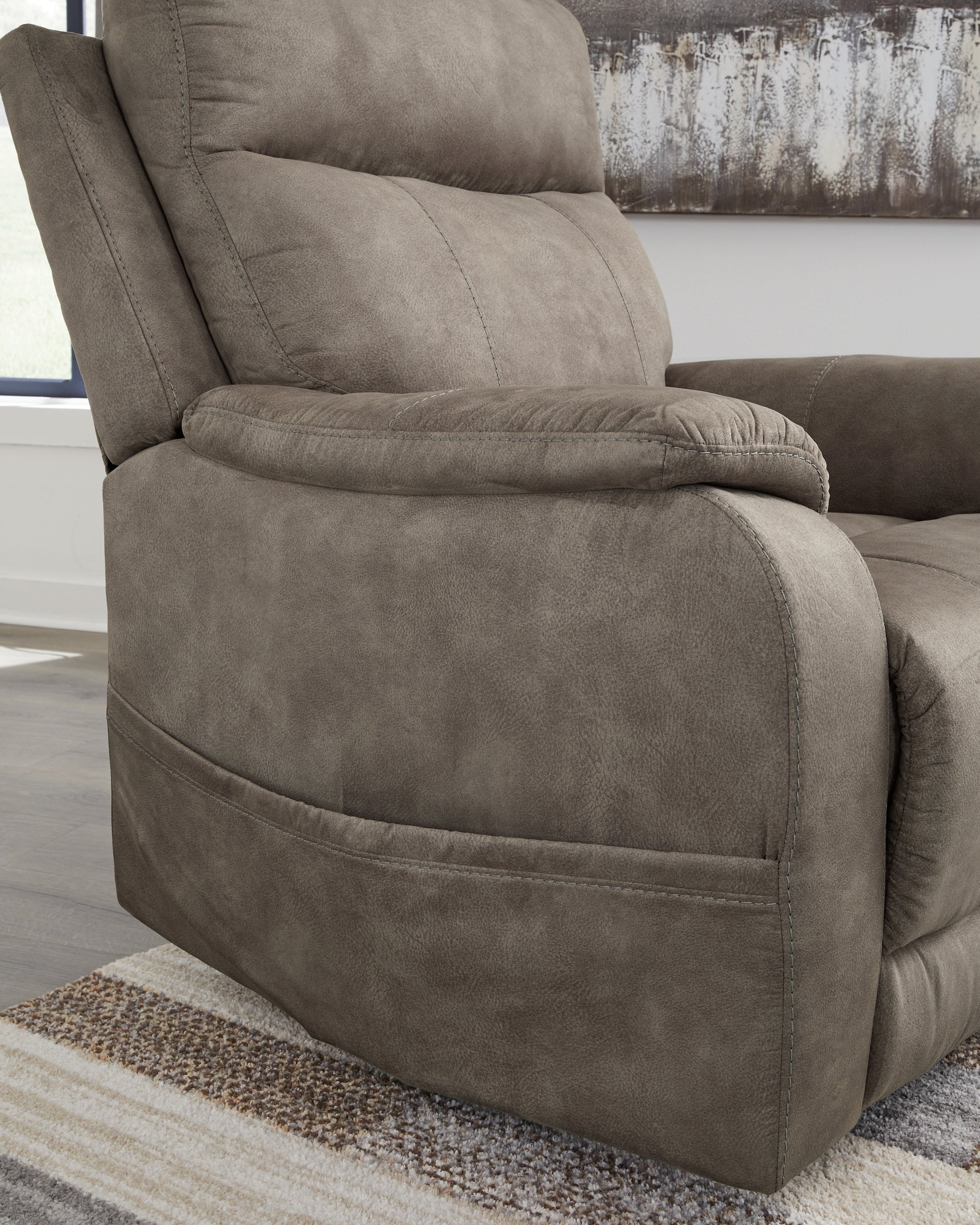 Crestmeade Power Lift Recliner Signature Design by Ashley®