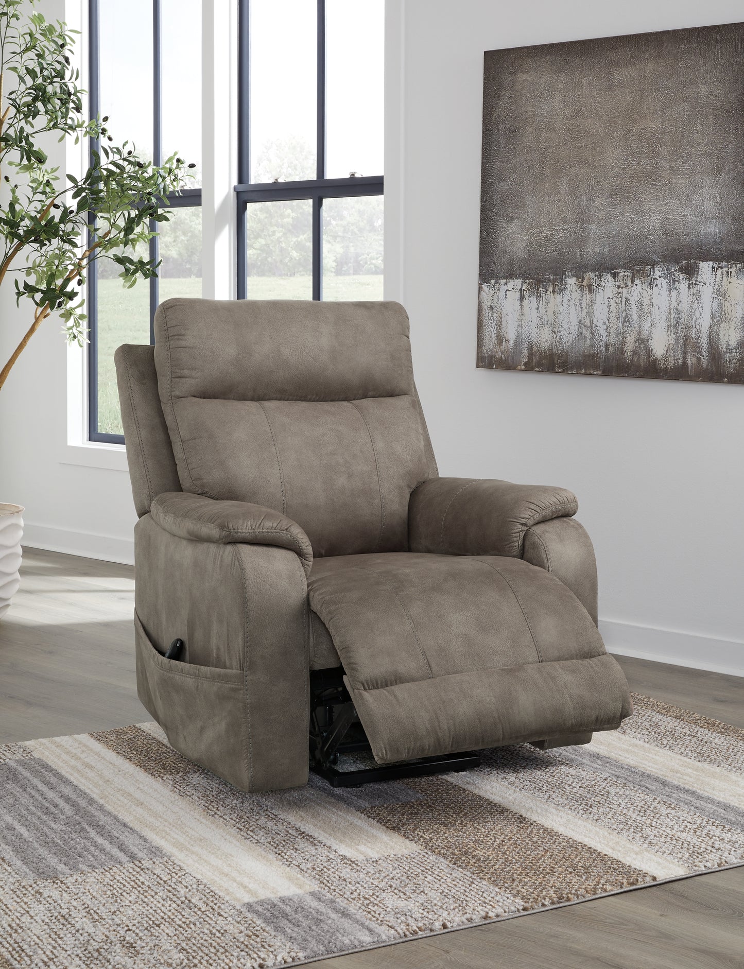 Crestmeade Power Lift Recliner Signature Design by Ashley®