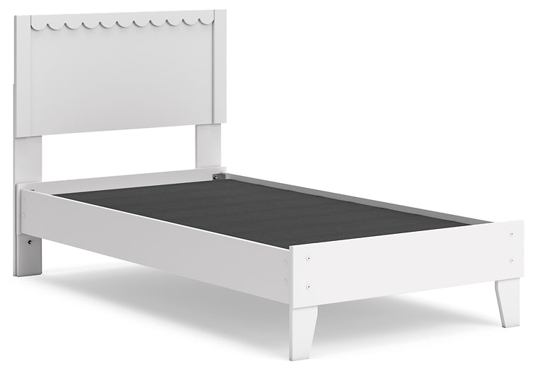 Hallityn Twin Panel Platform Bed with Dresser and 2 Nightstands Signature Design by Ashley®