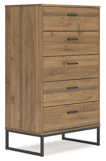 Deanlow Full Platform Panel Bed with Dresser, Chest and 2 Nightstands Signature Design by Ashley®