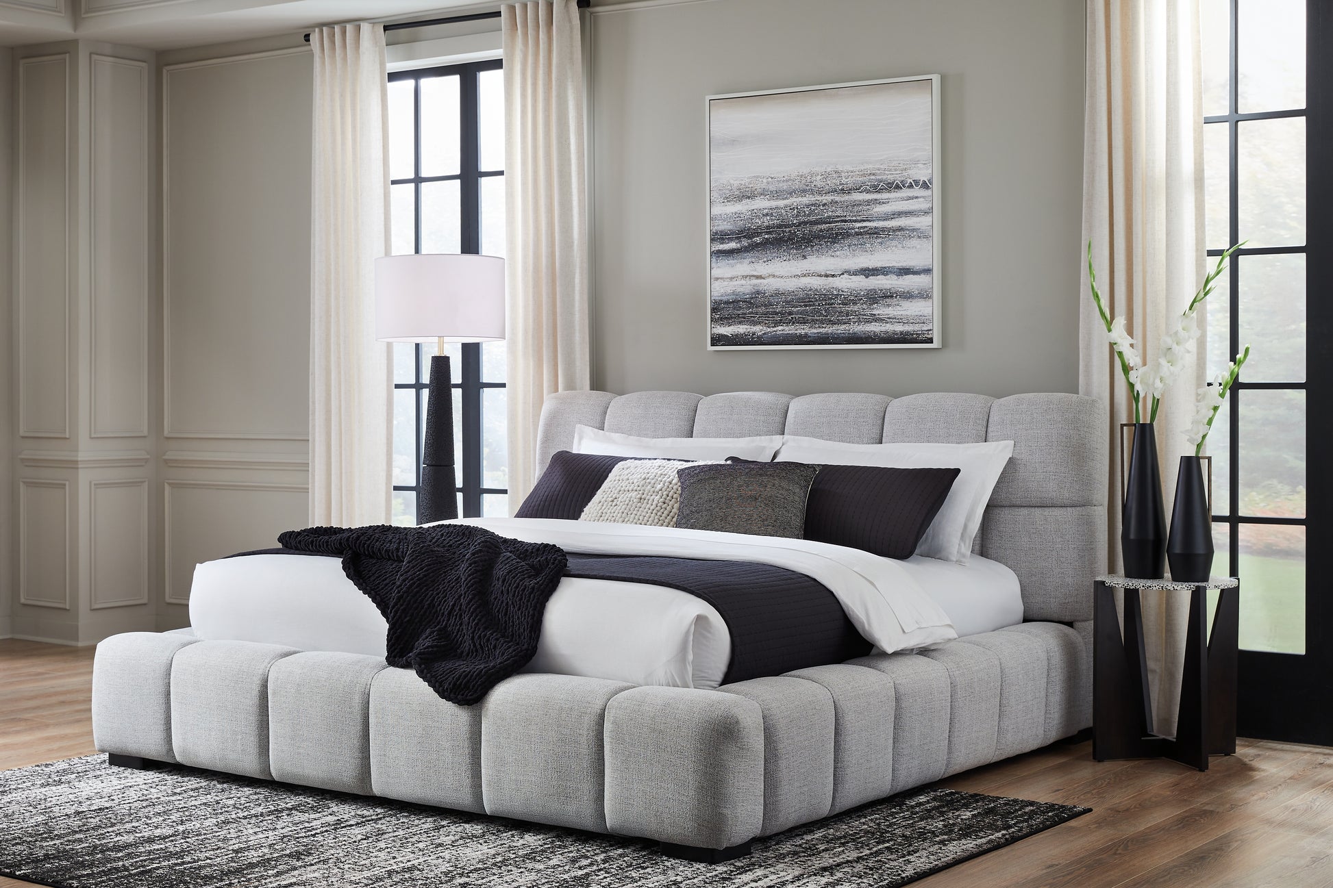 Grendusk  Upholstered Bed Signature Design by Ashley®