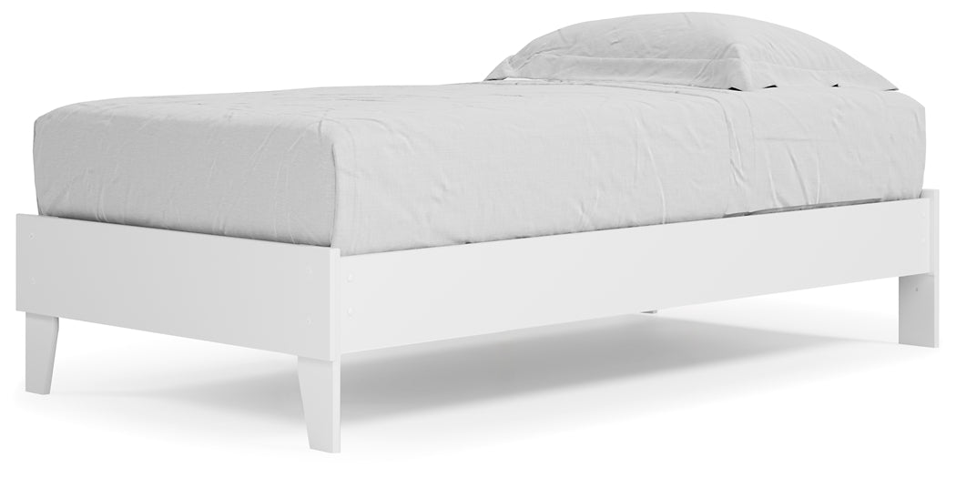 Piperton Twin Platform Bed with Dresser Signature Design by Ashley®