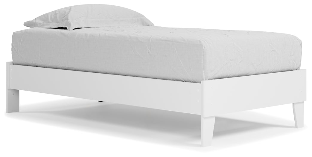 Piperton Twin Platform Bed with Dresser Signature Design by Ashley®