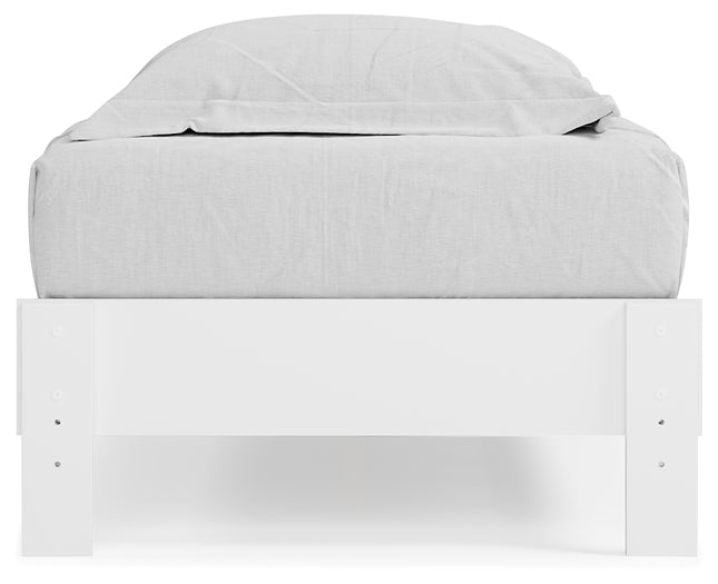 Piperton Twin Platform Bed with Dresser Signature Design by Ashley®