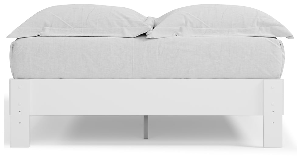 Piperton Queen Platform Bed with Dresser Signature Design by Ashley®