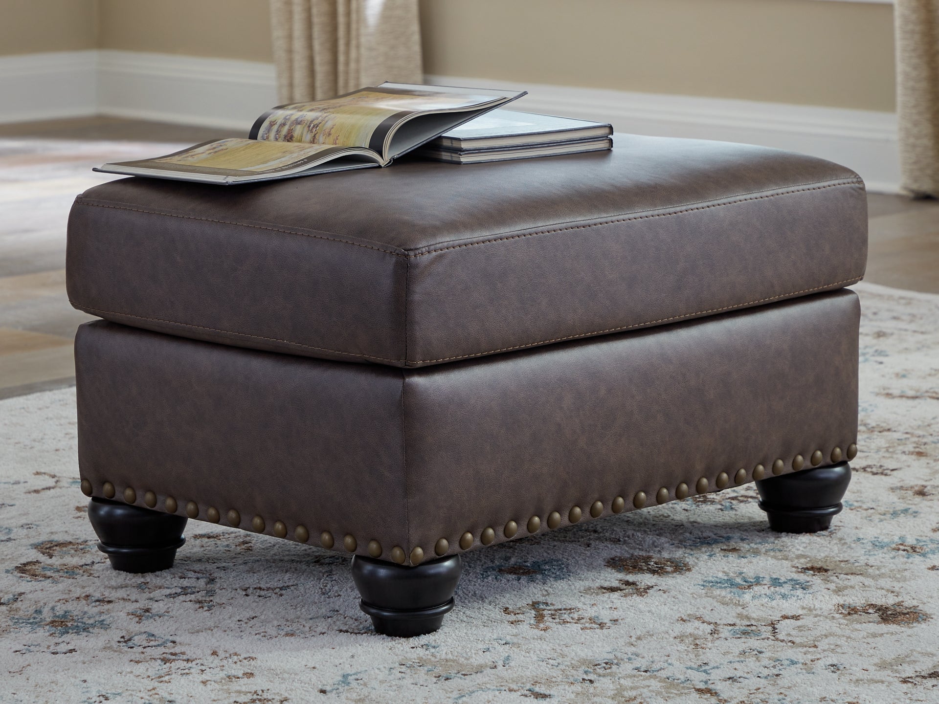 Roxmere Ottoman Benchcraft®