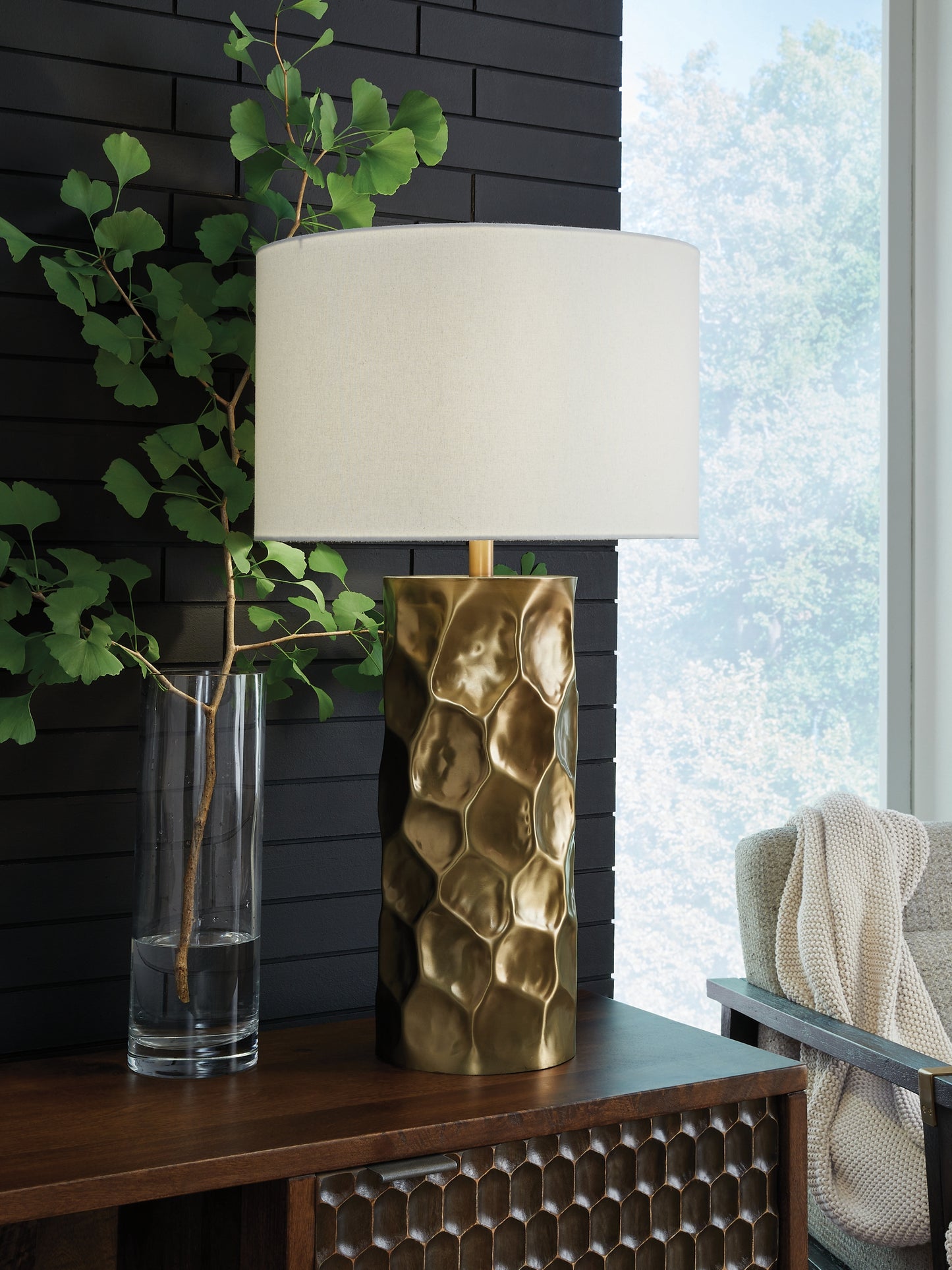 Marshawn Metal Table Lamp (1/CN) Signature Design by Ashley®