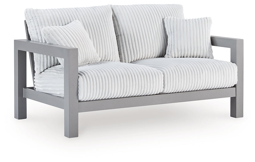 Hurley Park Loveseat w/Cushion Signature Design by Ashley®