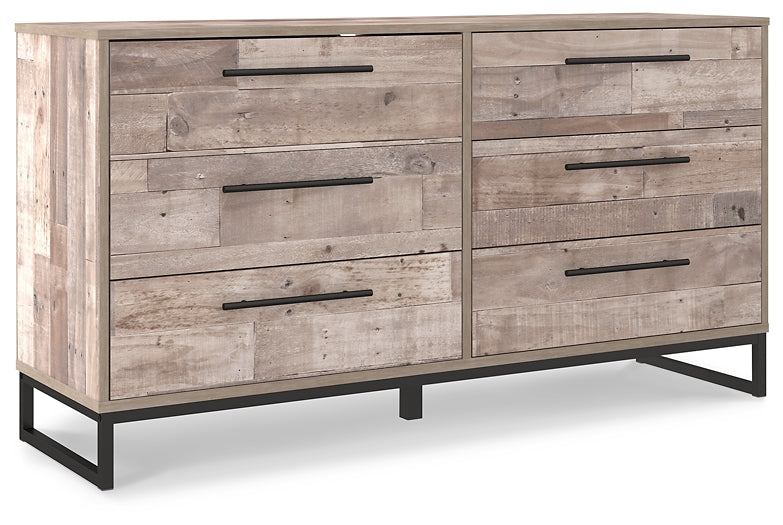 Neilsville Queen Platform Bed with Dresser, Chest and Nightstand Signature Design by Ashley®