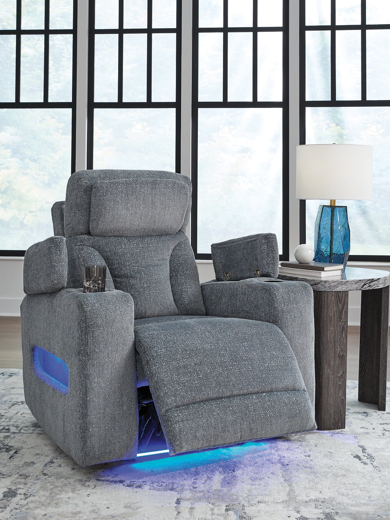 Studio Cave PWR Recliner/ADJ Headrest Signature Design by Ashley®