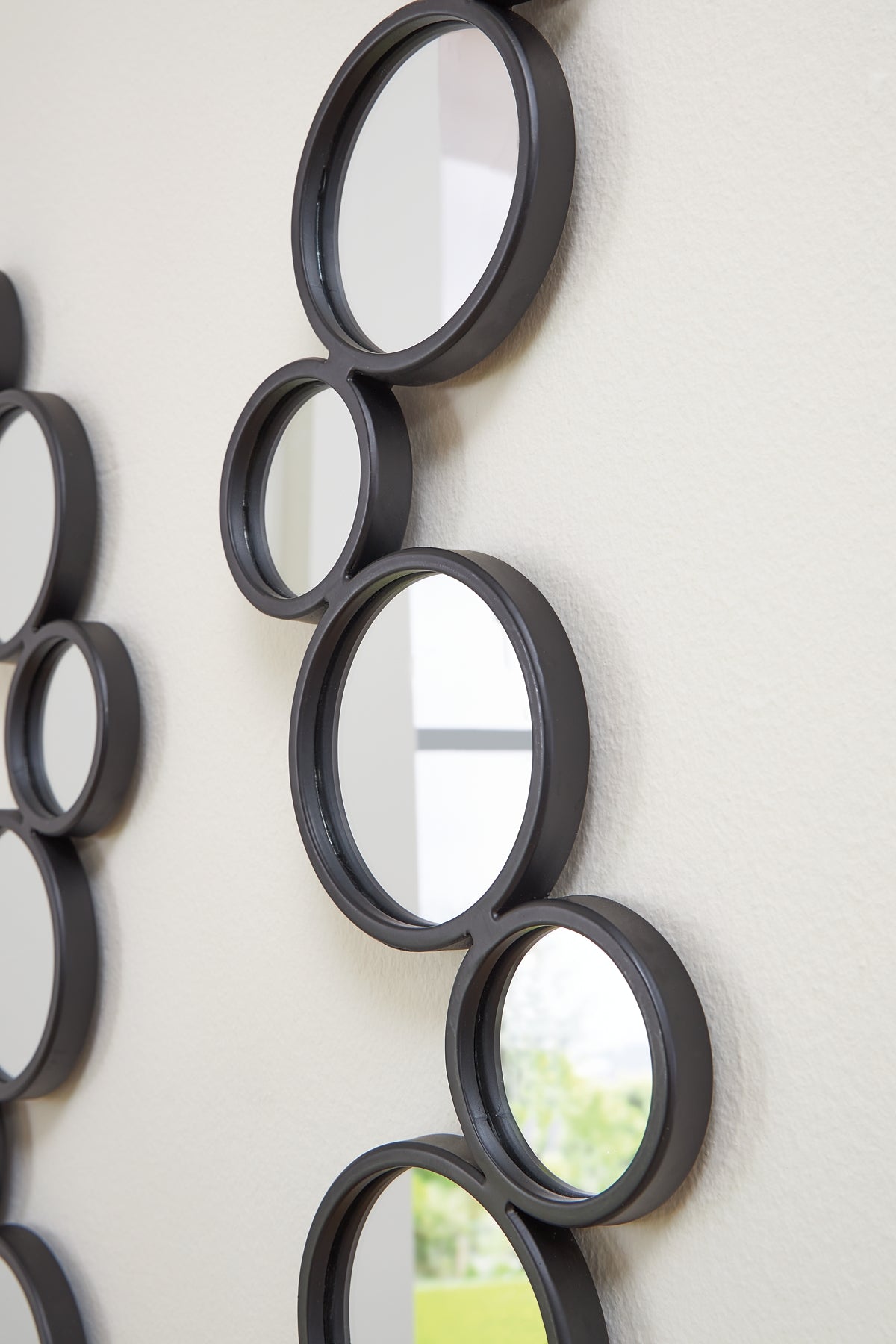 Vinler Accent Mirror Set (2/CN) Signature Design by Ashley®