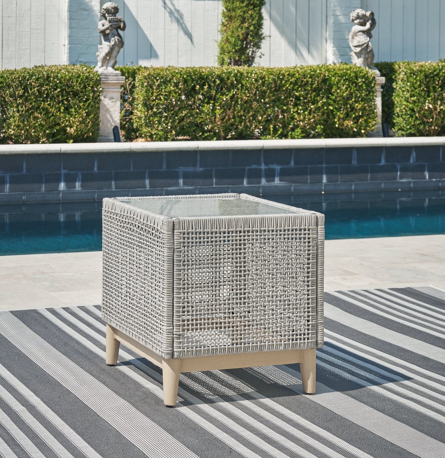 Seton Creek 2 Outdoor Lounge Chairs with End Table Signature Design by Ashley®