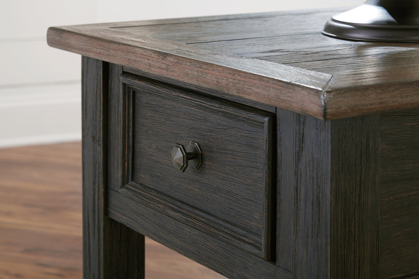 Tyler Creek Rectangular End Table Signature Design by Ashley®