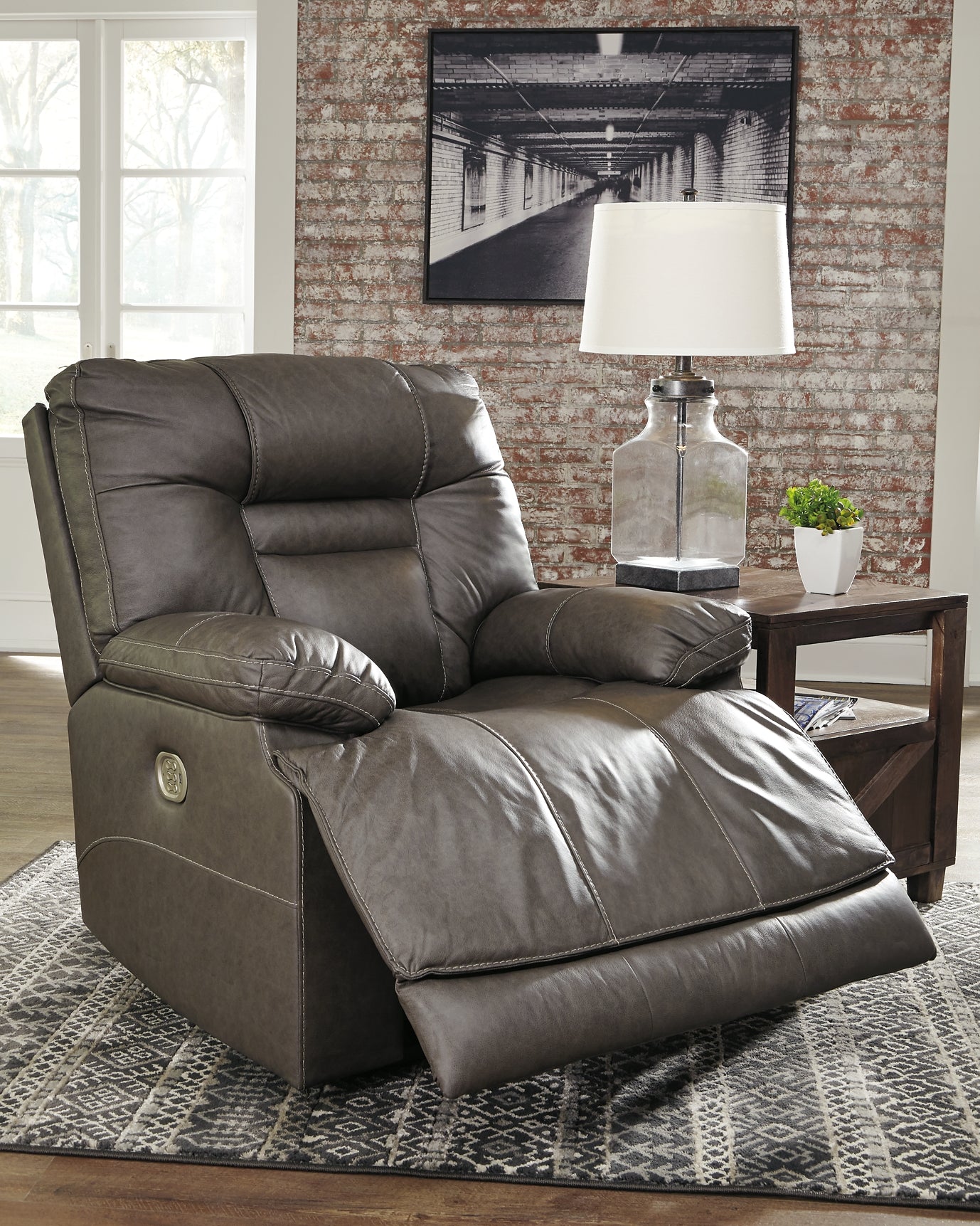 Wurstrow PWR Recliner/ADJ Headrest Signature Design by Ashley®