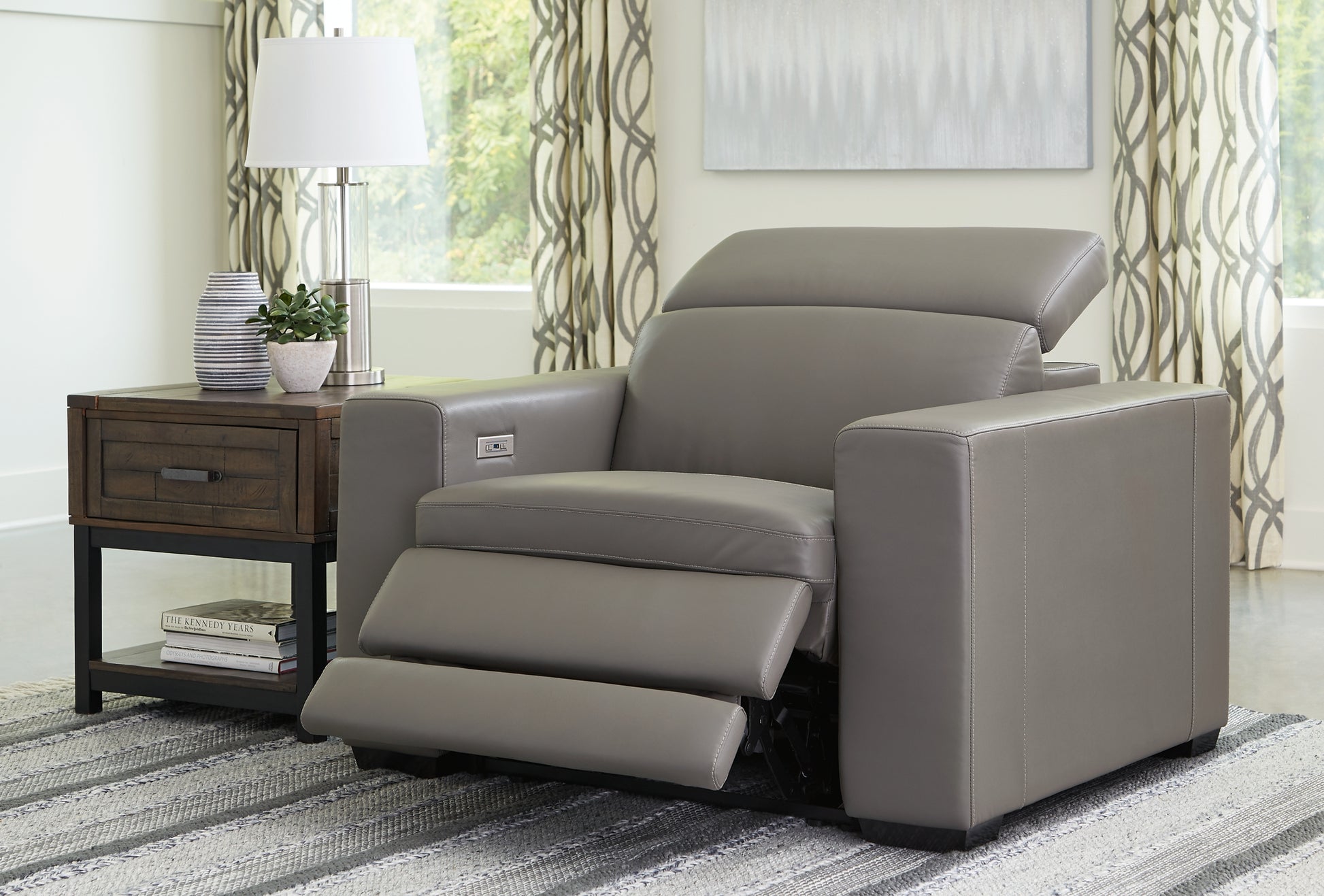 Texline PWR Recliner/ADJ Headrest Signature Design by Ashley®