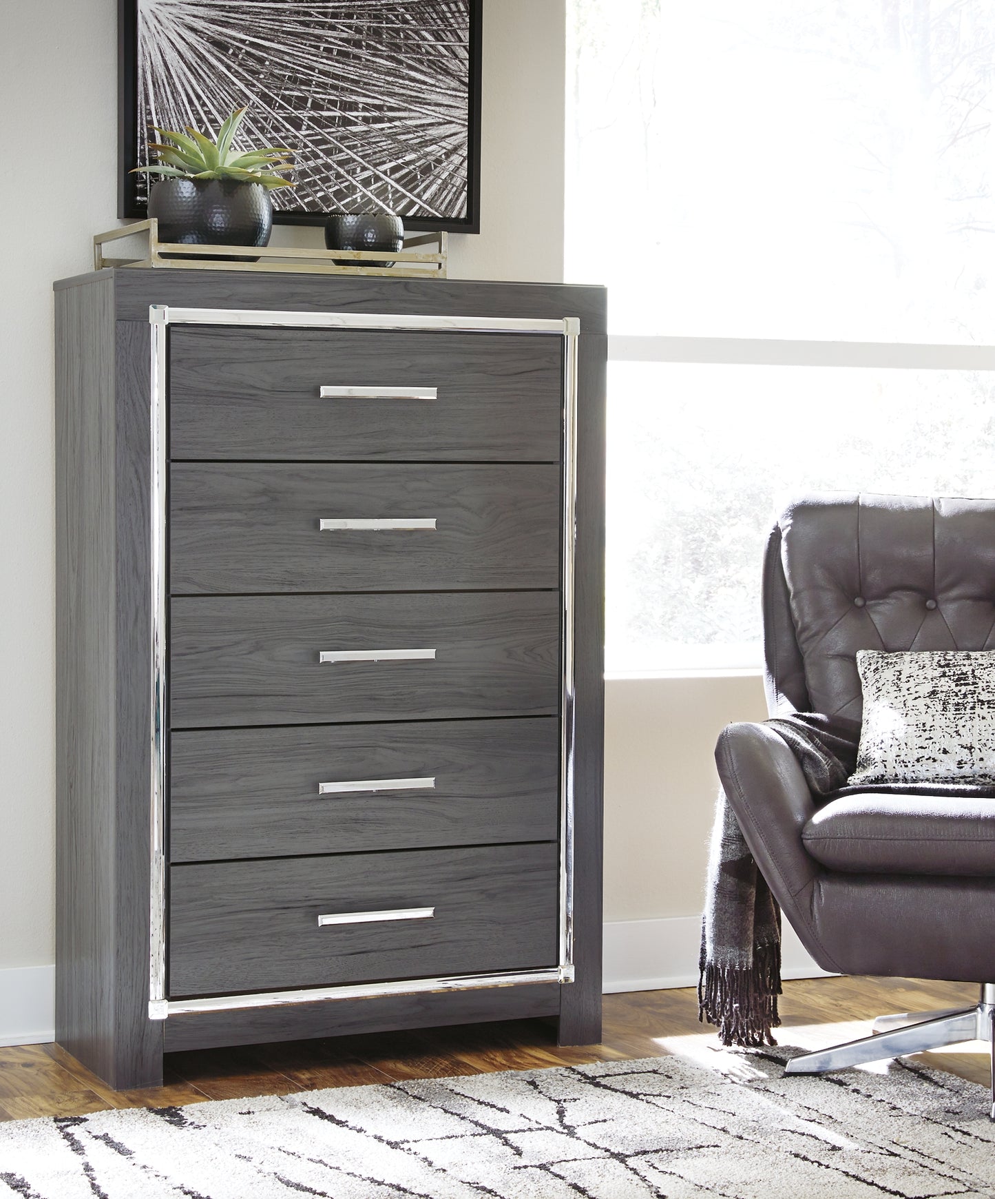 Lodanna Five Drawer Chest Signature Design by Ashley®