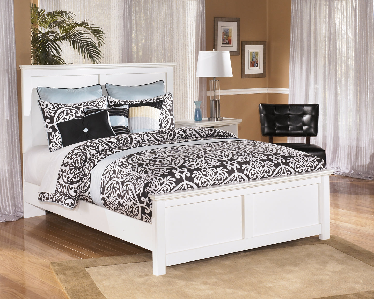 Bostwick Shoals Queen Panel Bed with Mirrored Dresser, Chest and 2 Nightstands Signature Design by Ashley®