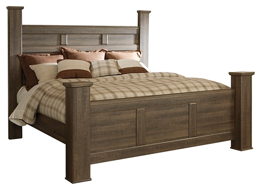 Juararo California King Poster Bed with Mirrored Dresser Signature Design by Ashley®