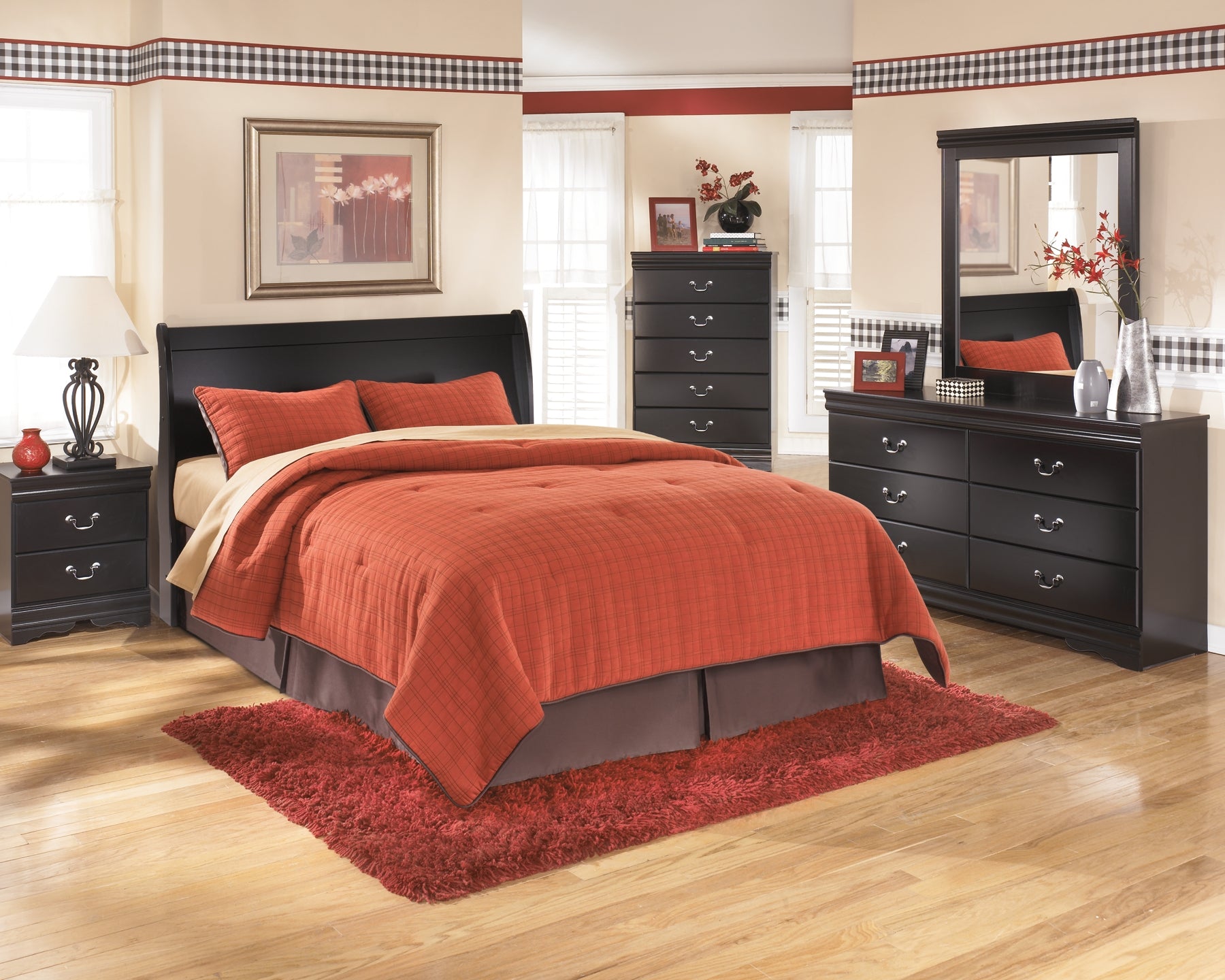 Huey Vineyard Queen Sleigh Headboard with Mirrored Dresser, Chest and 2 Nightstands Signature Design by Ashley®