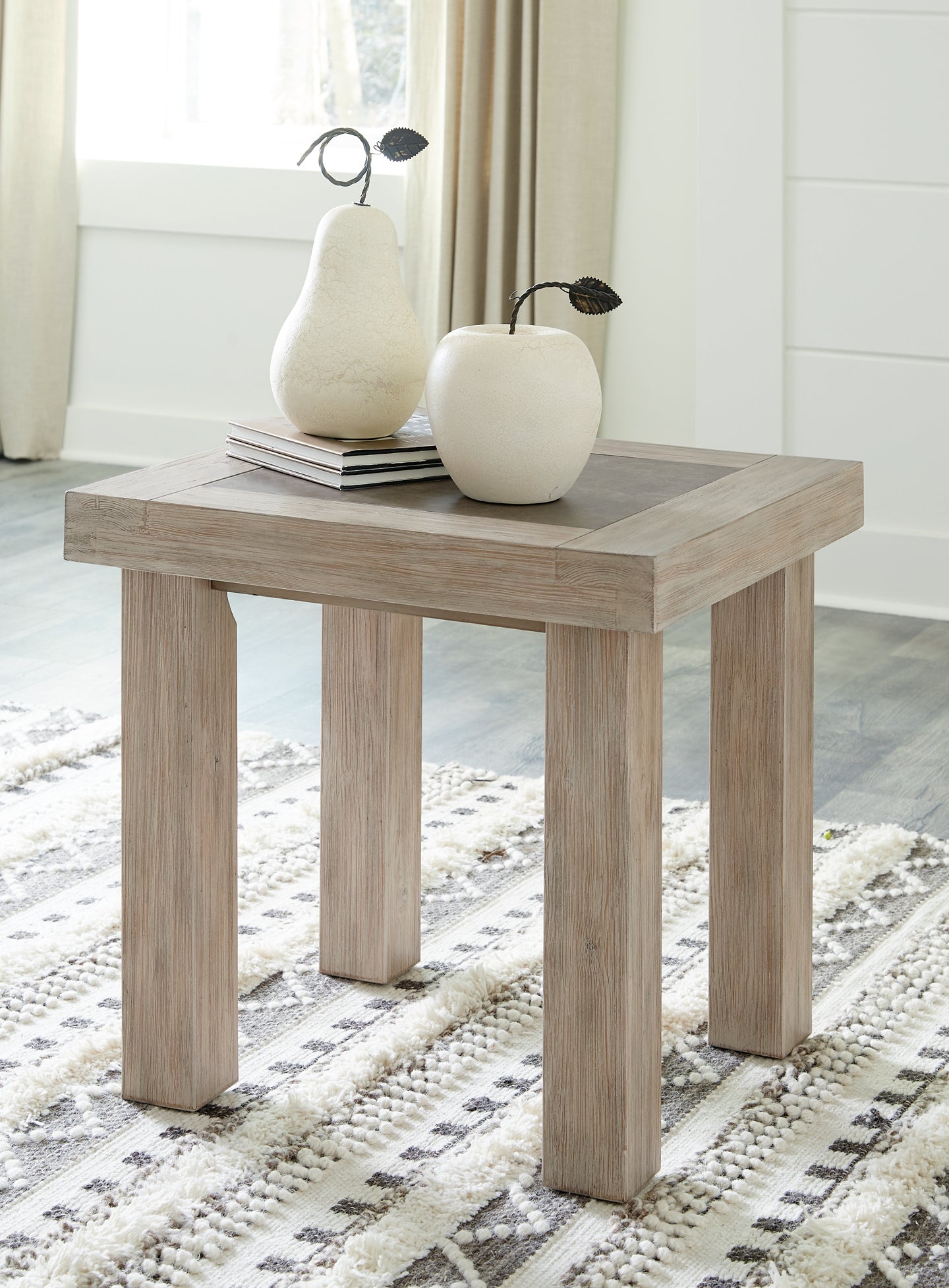 Hennington Coffee Table with 2 End Tables Signature Design by Ashley®