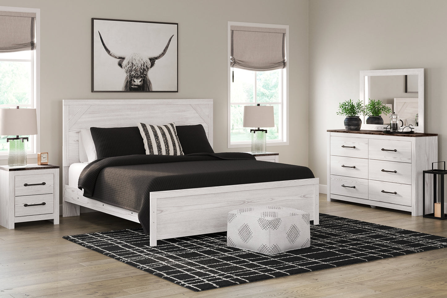 Gerridan King Panel Bed with Mirrored Dresser and Nightstand Signature Design by Ashley®