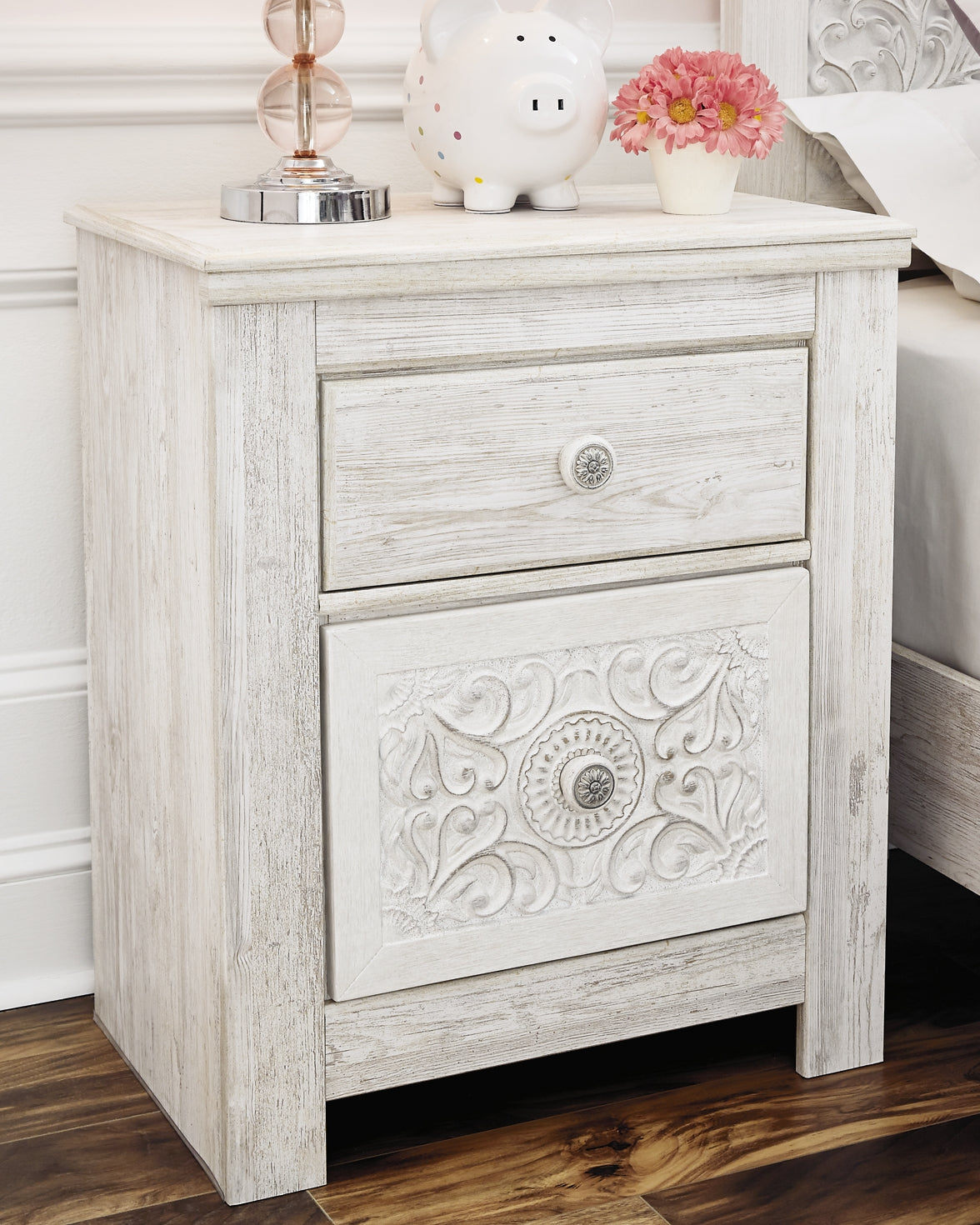 Paxberry King Panel Bed with Mirrored Dresser, Chest and 2 Nightstands Signature Design by Ashley®