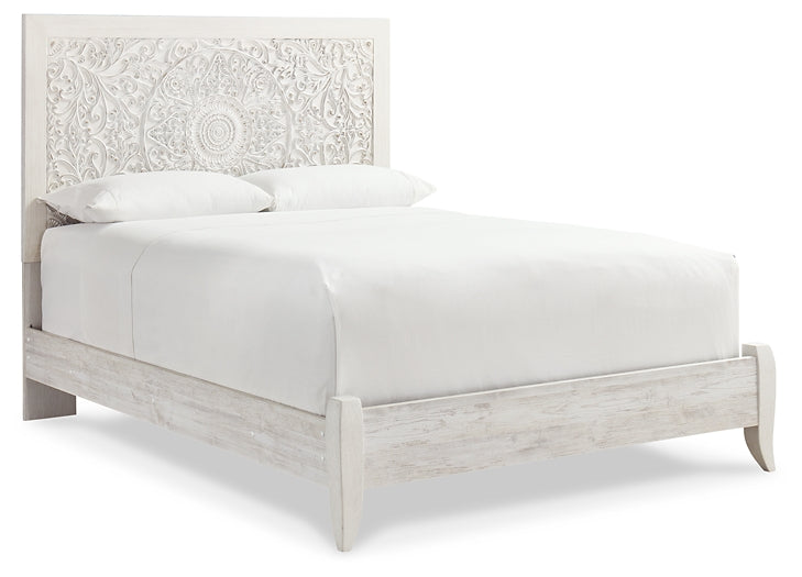 Paxberry Queen Panel Bed with Mirrored Dresser Signature Design by Ashley®