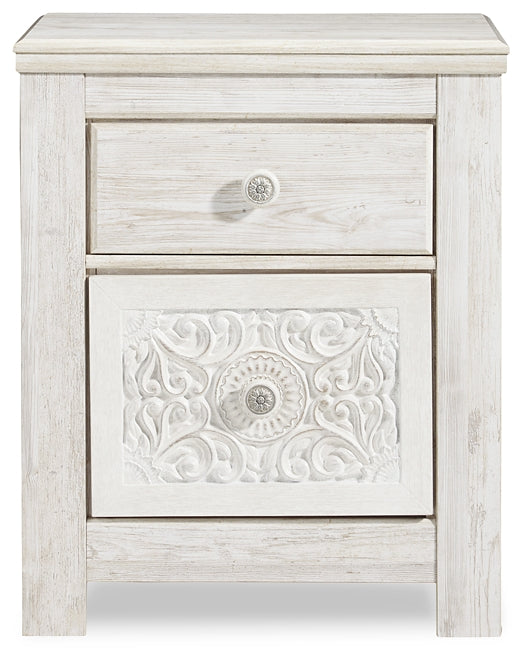 Paxberry Queen Panel Bed with Mirrored Dresser, Chest and Nightstand Signature Design by Ashley®