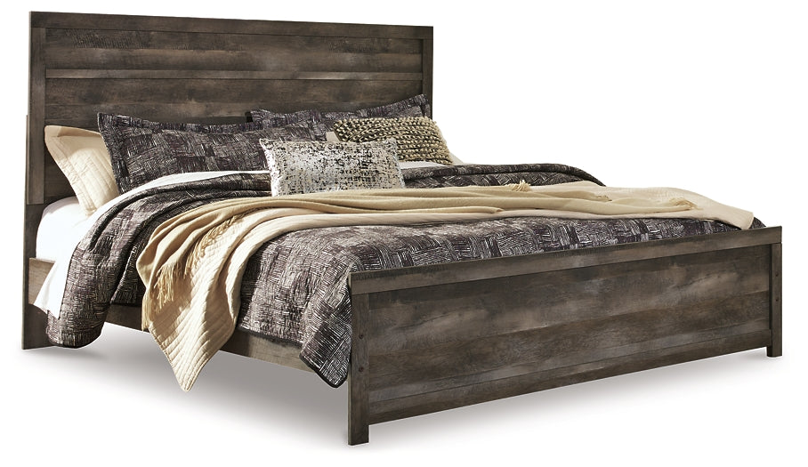 Wynnlow King Panel Bed with Mirrored Dresser and 2 Nightstands Signature Design by Ashley®