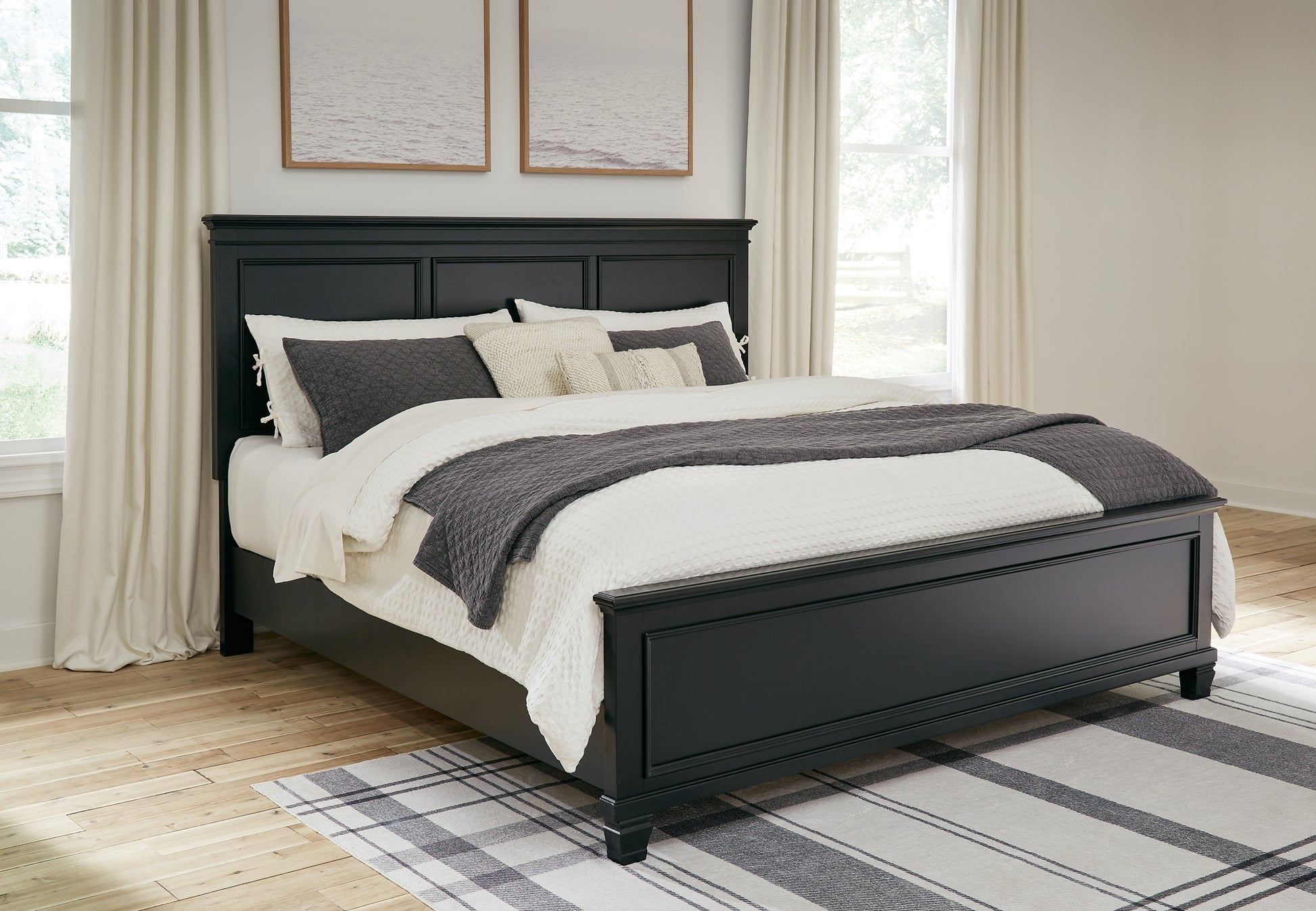 Lanolee Queen Panel Bed Signature Design by Ashley®