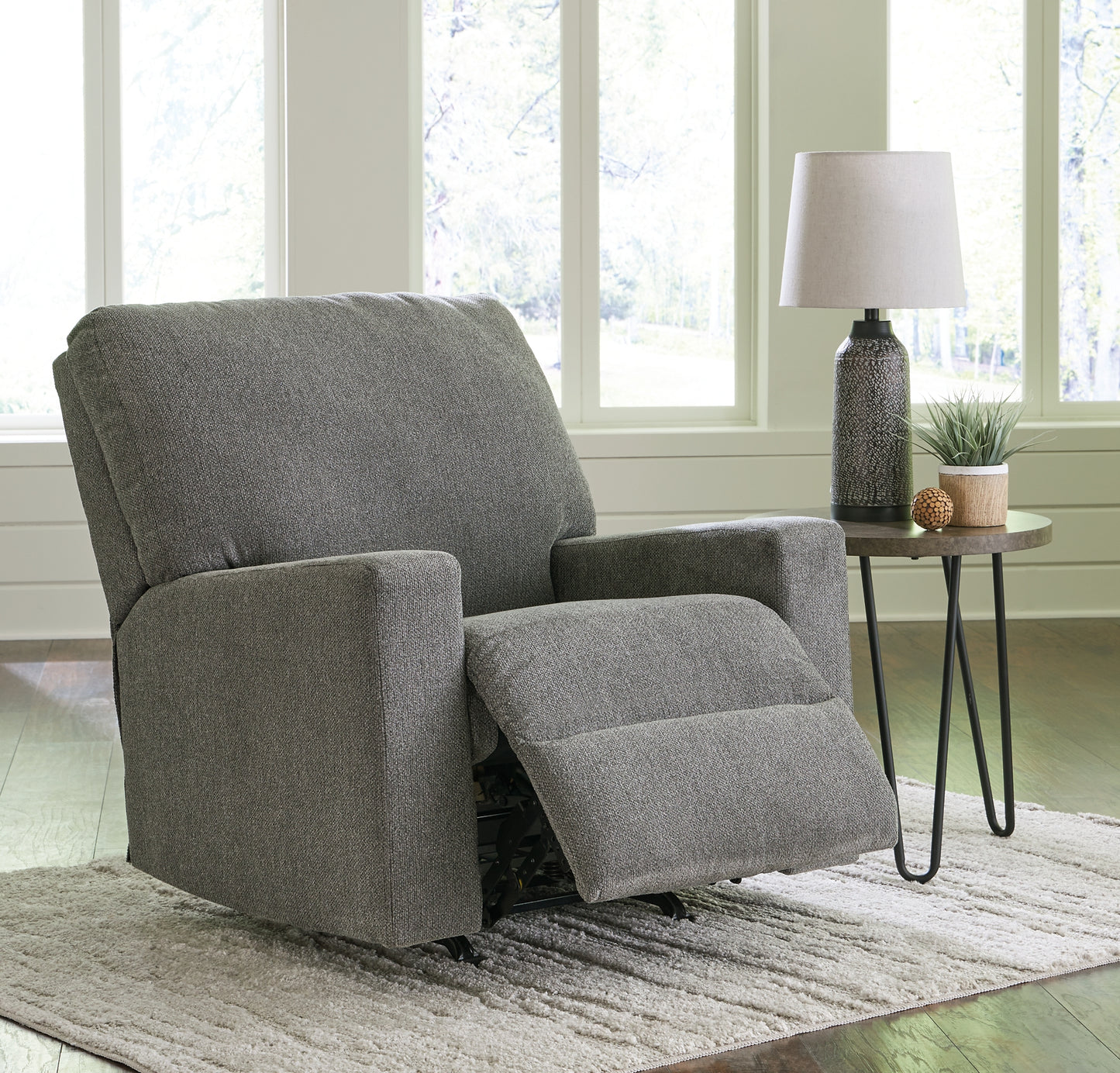 Deltona Rocker Recliner Signature Design by Ashley®