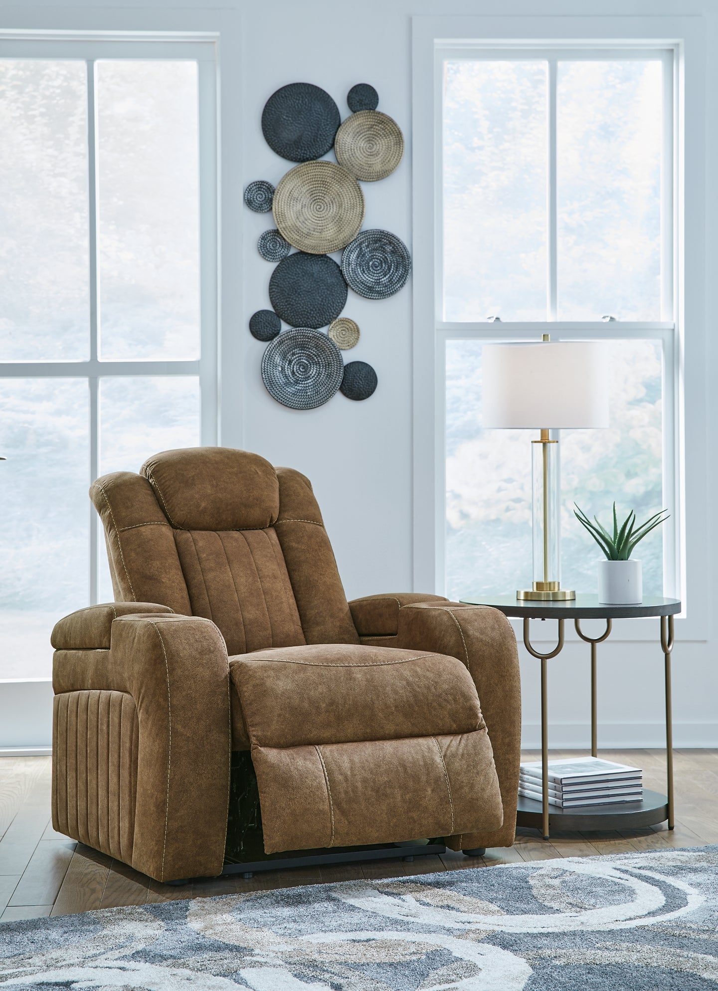 Wolfridge PWR Recliner/ADJ Headrest Signature Design by Ashley®