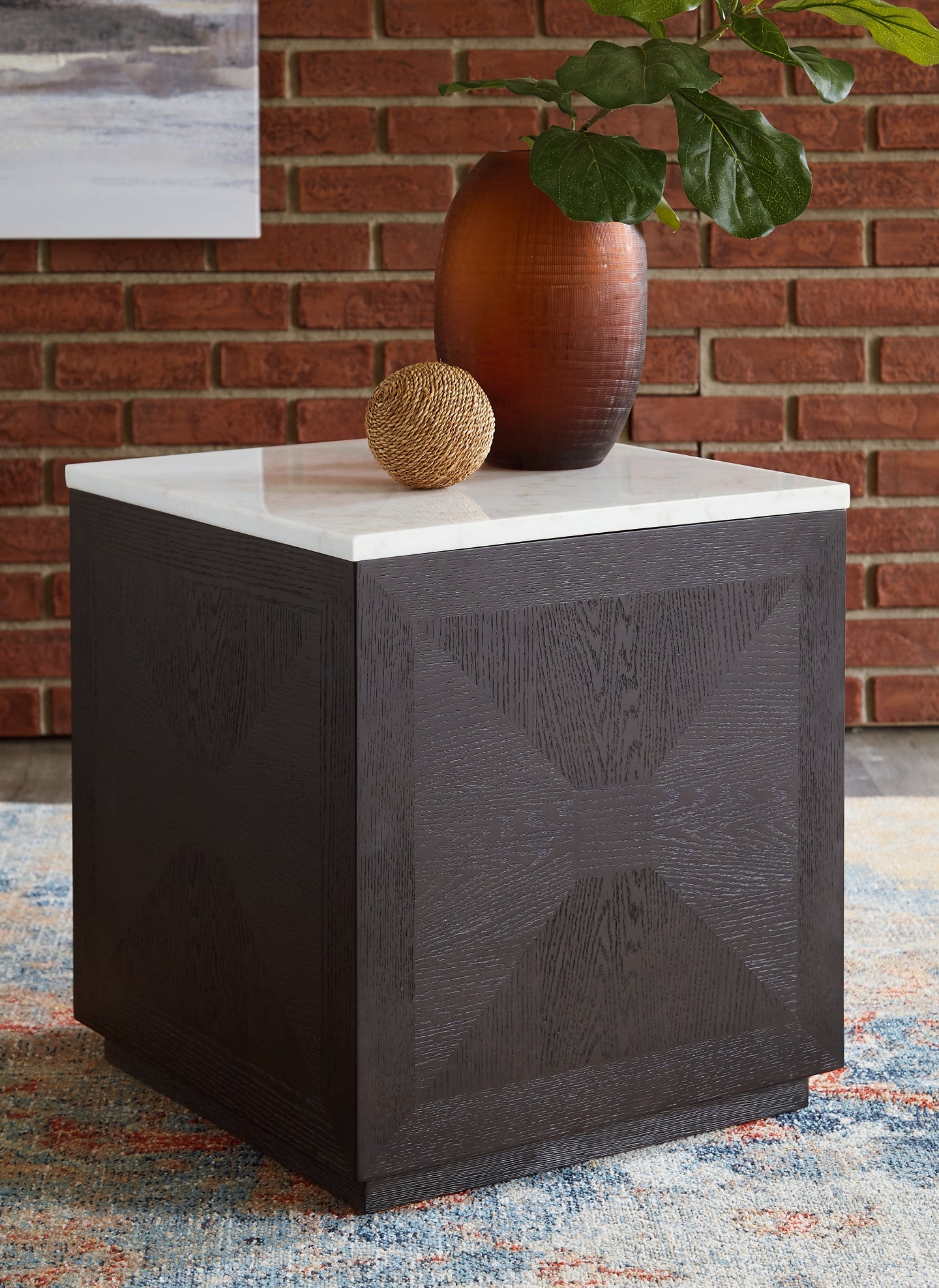 Henridge Accent Table Signature Design by Ashley®