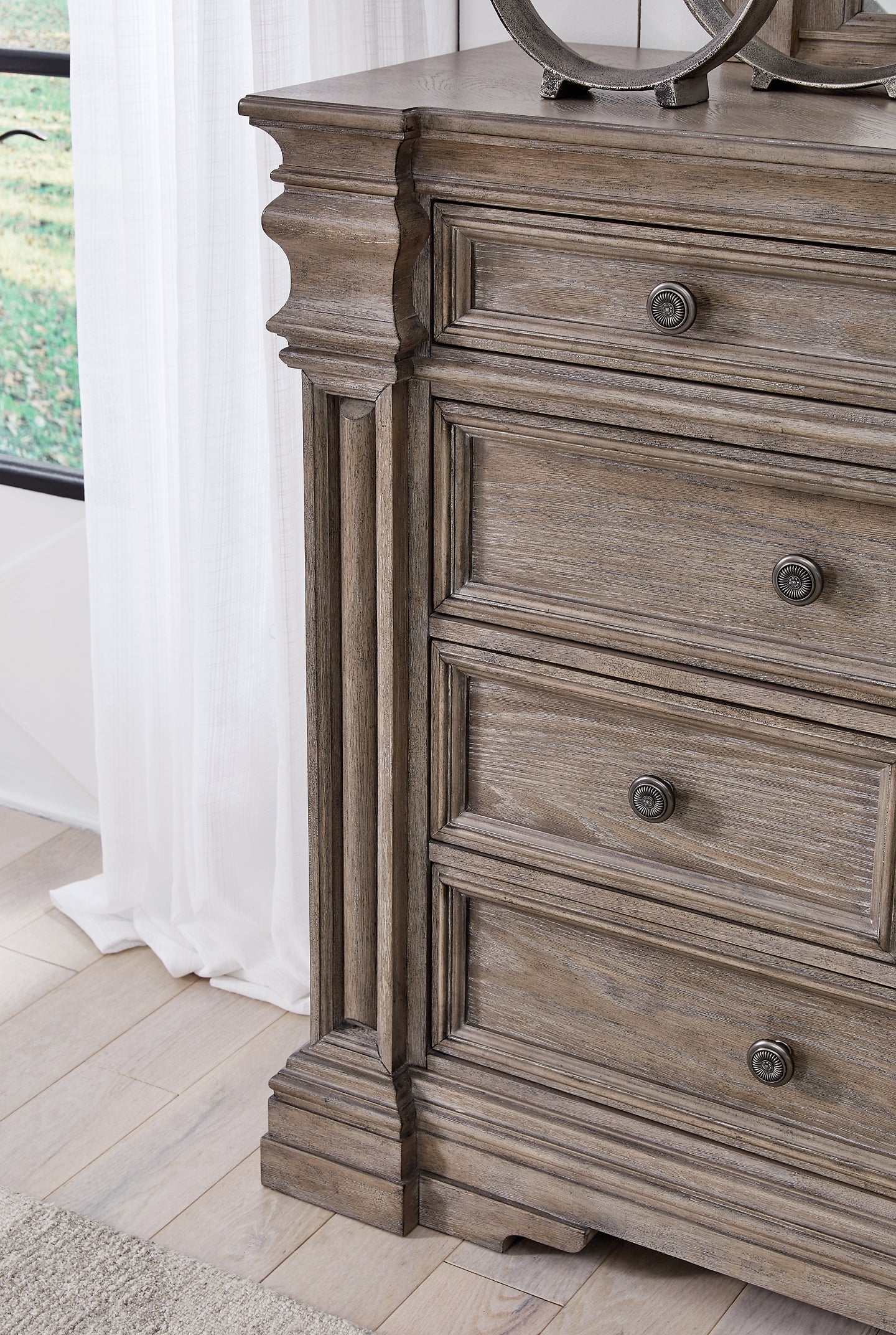 Blairhurst Dresser and Mirror Signature Design by Ashley®