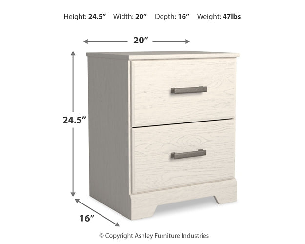 Stelsie King Panel Bed with Mirrored Dresser and Nightstand Signature Design by Ashley®