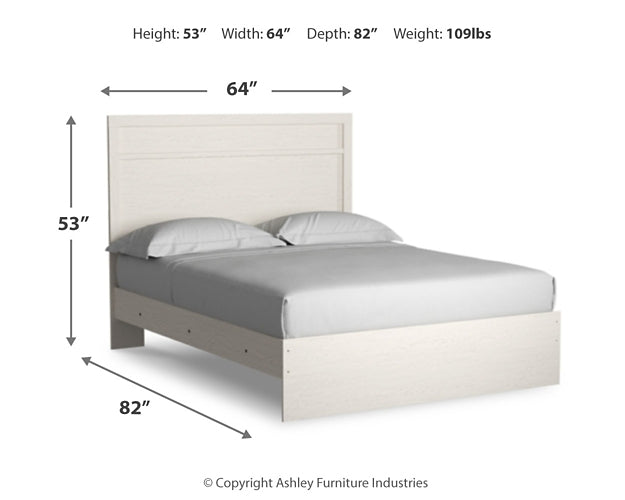 Stelsie Queen Panel Bed with Mirrored Dresser Signature Design by Ashley®