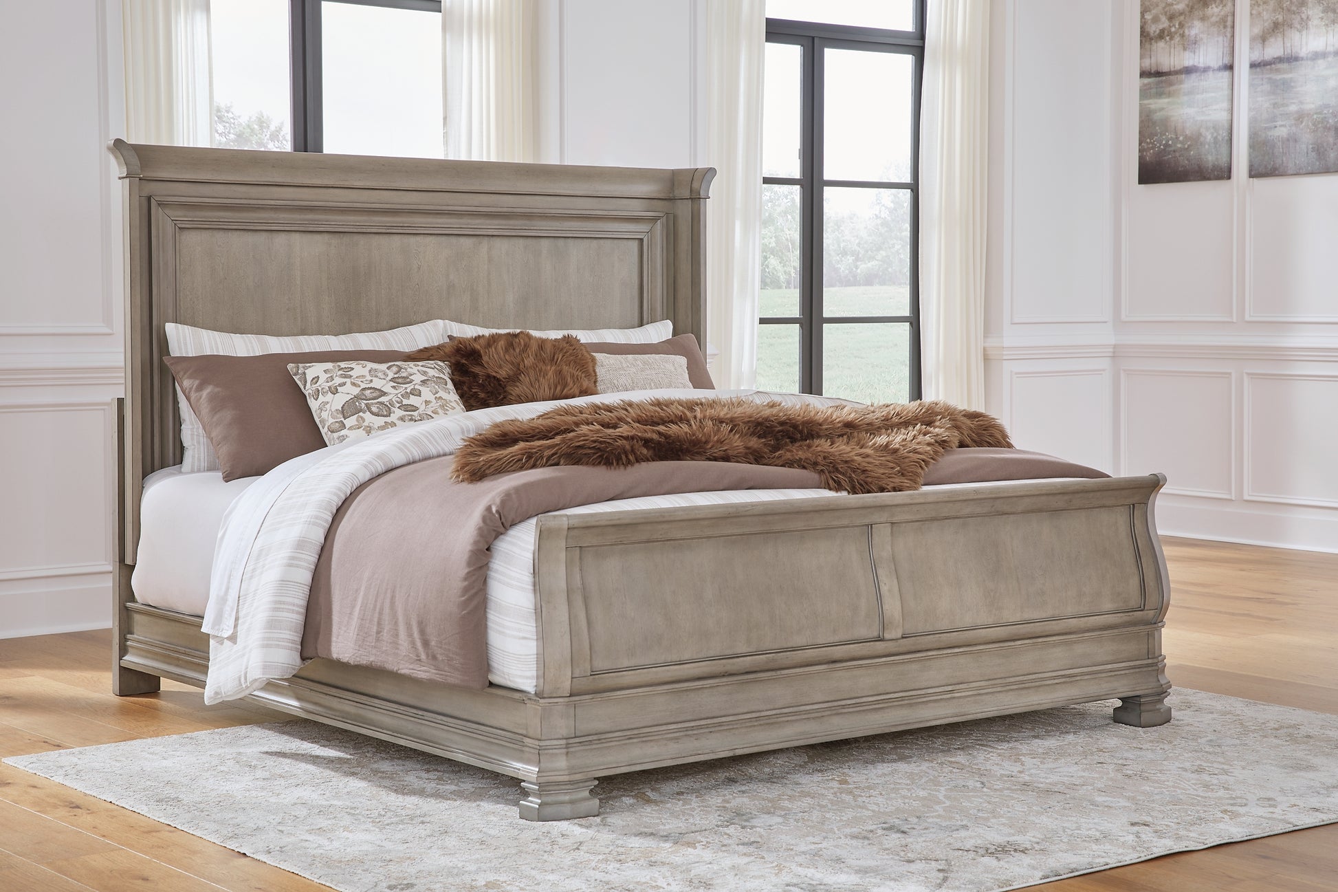 Lexorne King Sleigh Bed with Mirrored Dresser Signature Design by Ashley®