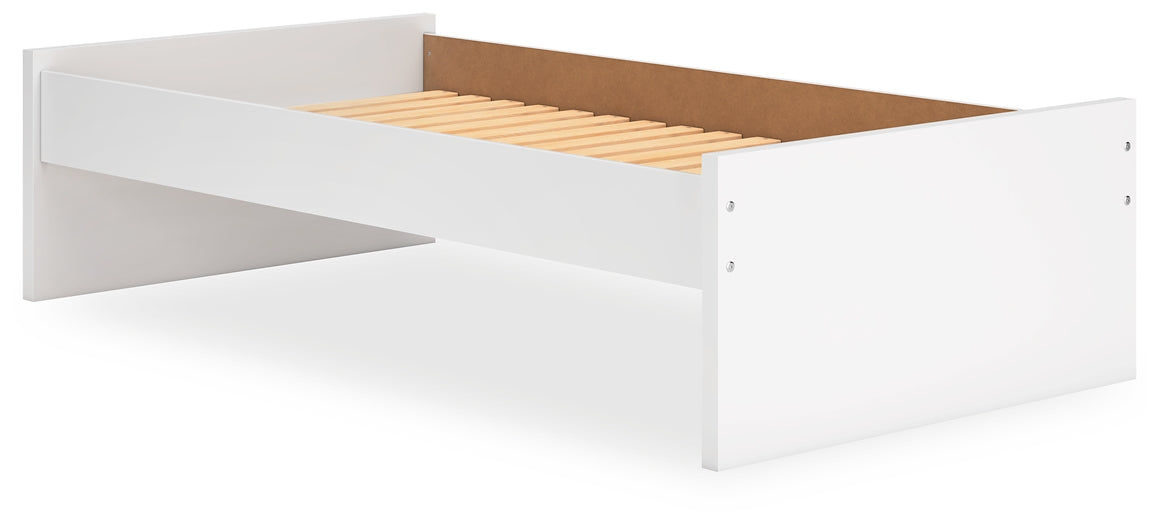 Onita Queen Platform Bed Signature Design by Ashley®