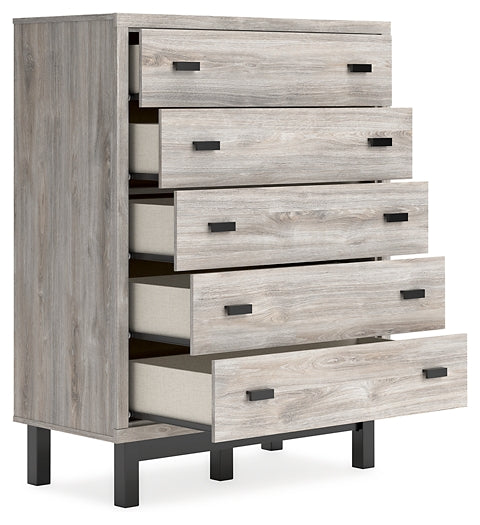 Vessalli King Panel Headboard with Mirrored Dresser, Chest and 2 Nightstands Signature Design by Ashley®