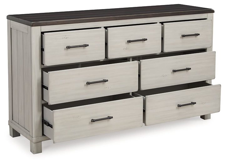 Darborn Queen Panel Bed with Dresser Signature Design by Ashley®