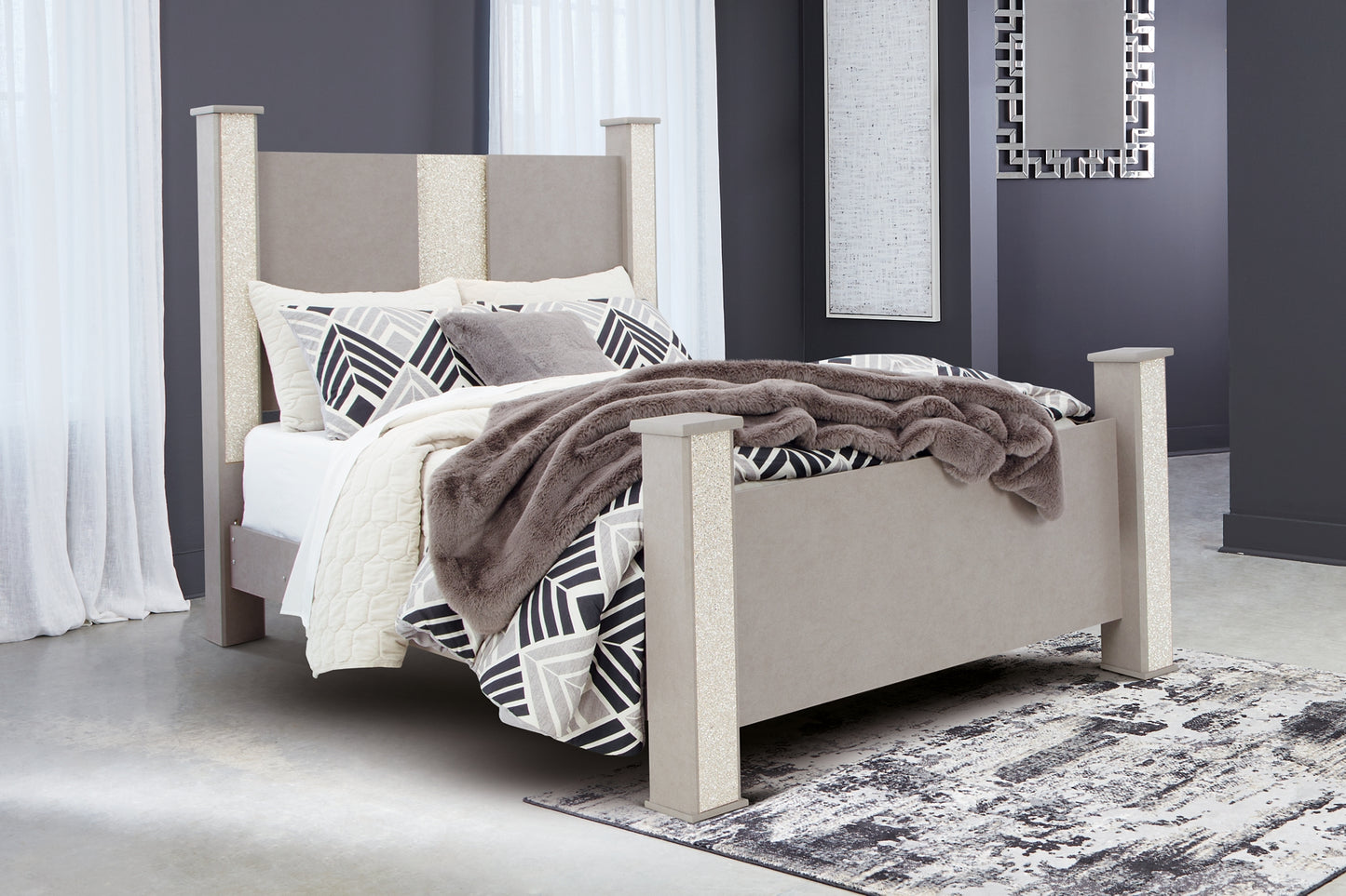 Surancha Queen Poster Bed with Mirrored Dresser and 2 Nightstands Signature Design by Ashley®