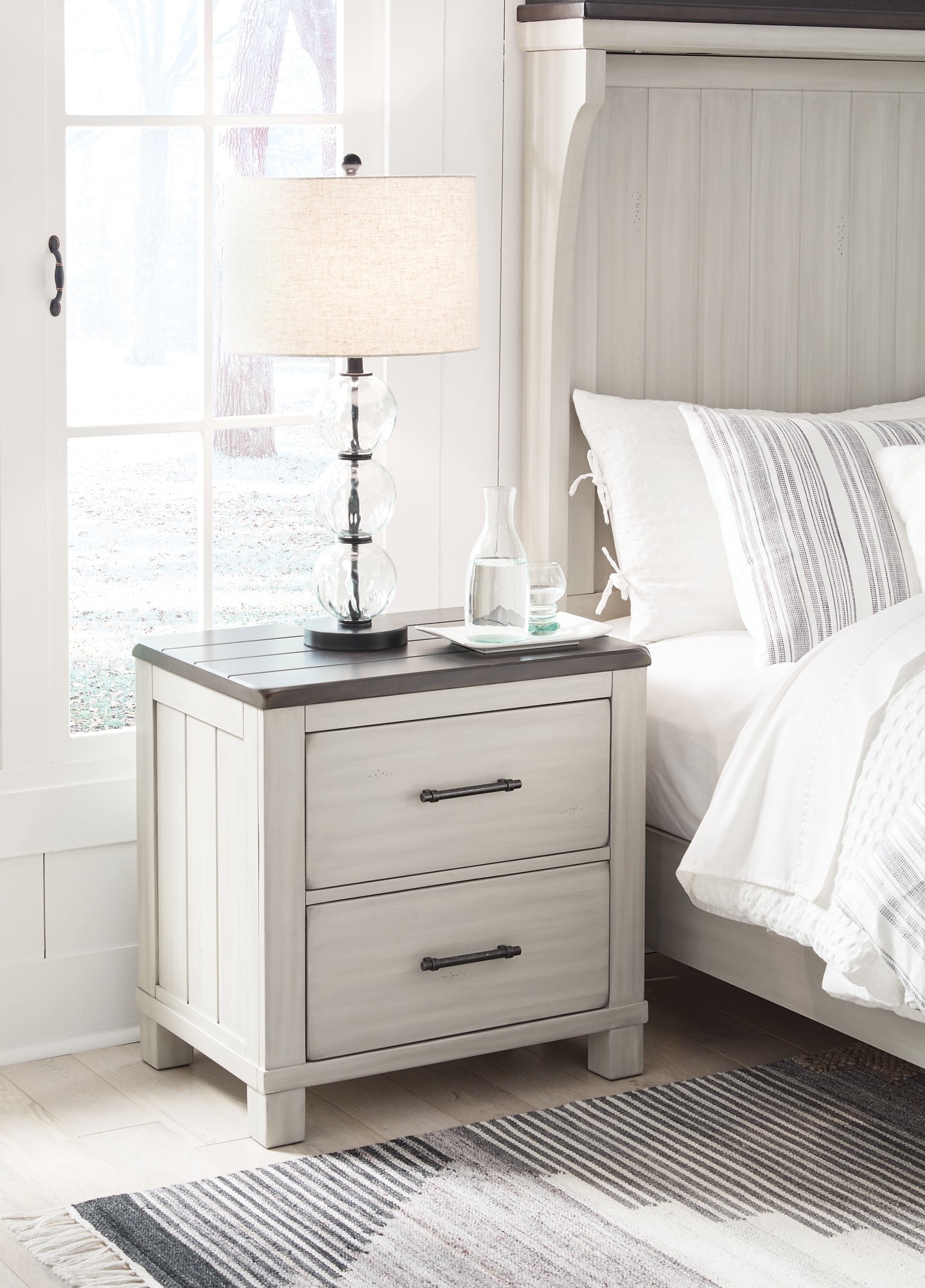 Darborn California King Panel Bed with Mirrored Dresser and 2 Nightstands Signature Design by Ashley®