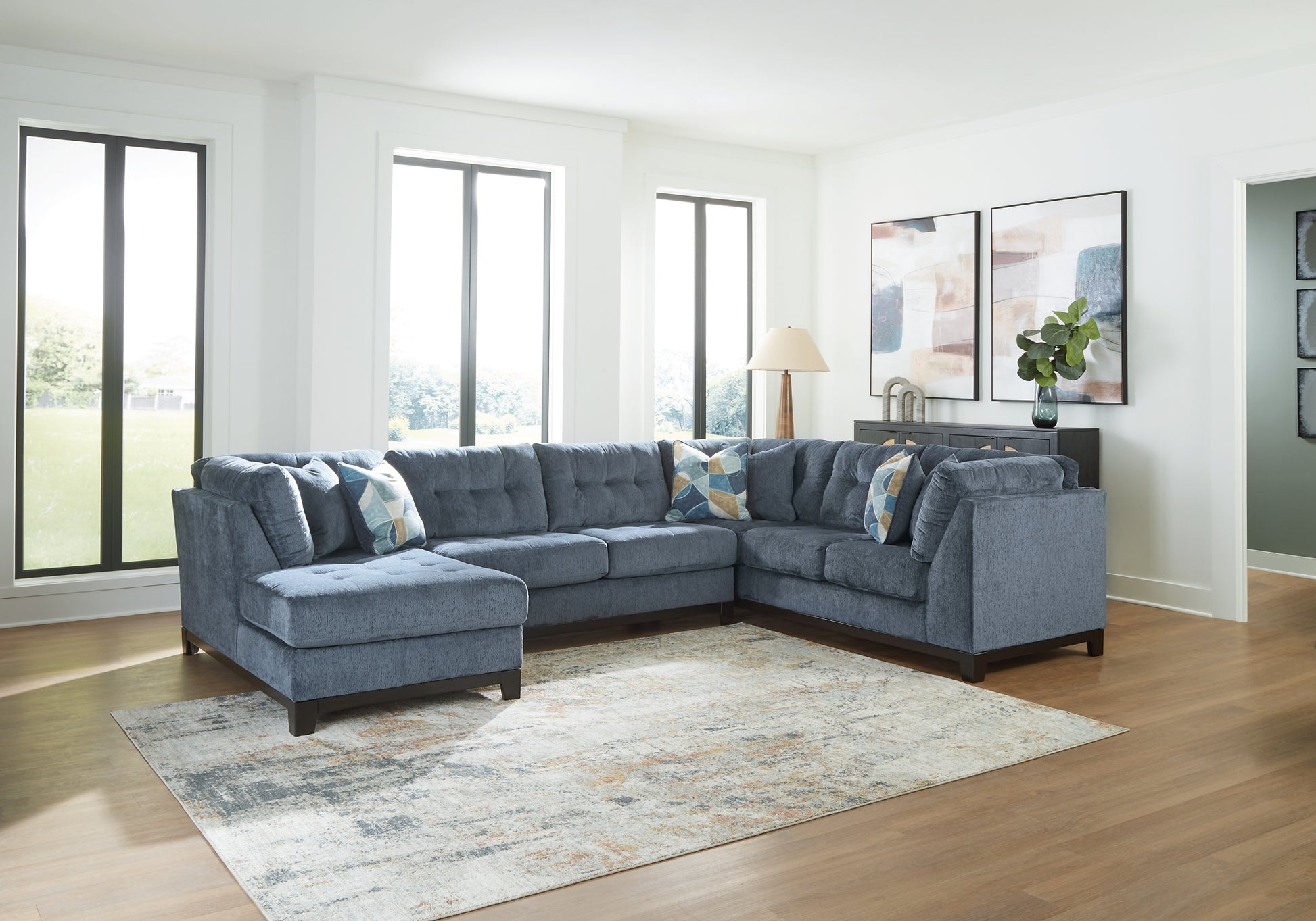 Maxon Place 3-Piece Sectional with Chaise Benchcraft®